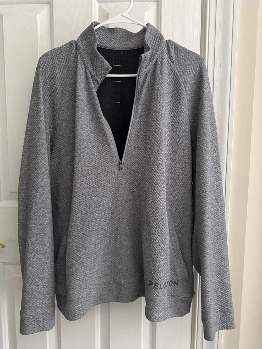 Peloton lululemon Men's Heather Gray textured Half-Zip Sweater
